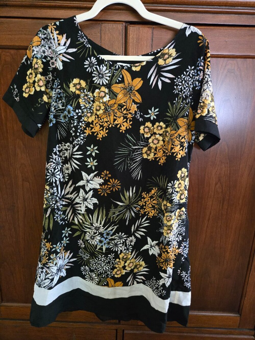 Women's Molly Bracken dress, size M, like new